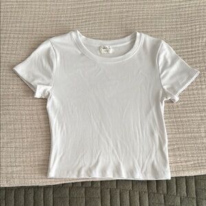 Aritzia White Short Sleeve Tee